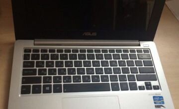 Компактный, тонкий и легкий ноутбук asus x201e розового цвета.